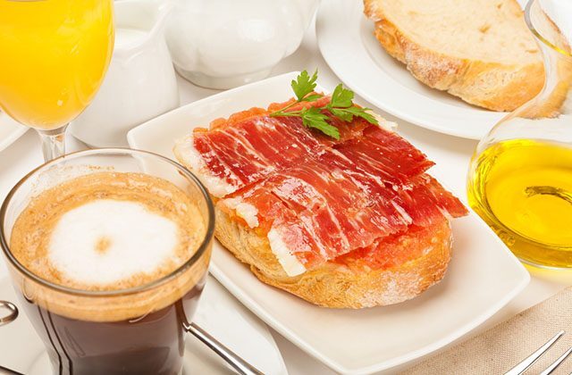 DESAYUNO ANDALUZ