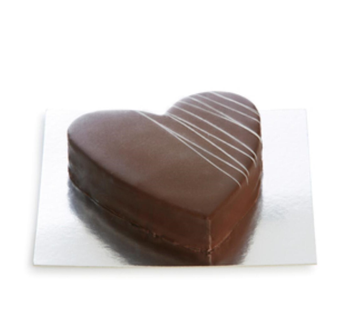 Pastel de chocolate con velas