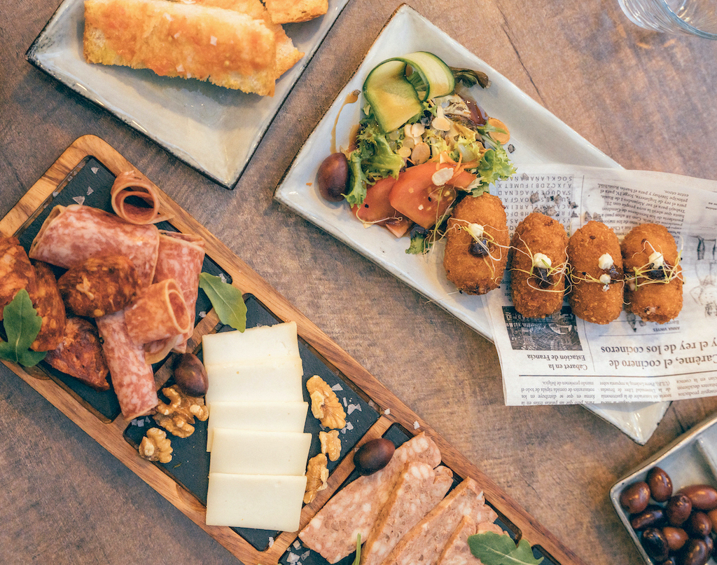 HALF BOARD - DINNER (HOTEL GUESTS ONLY)